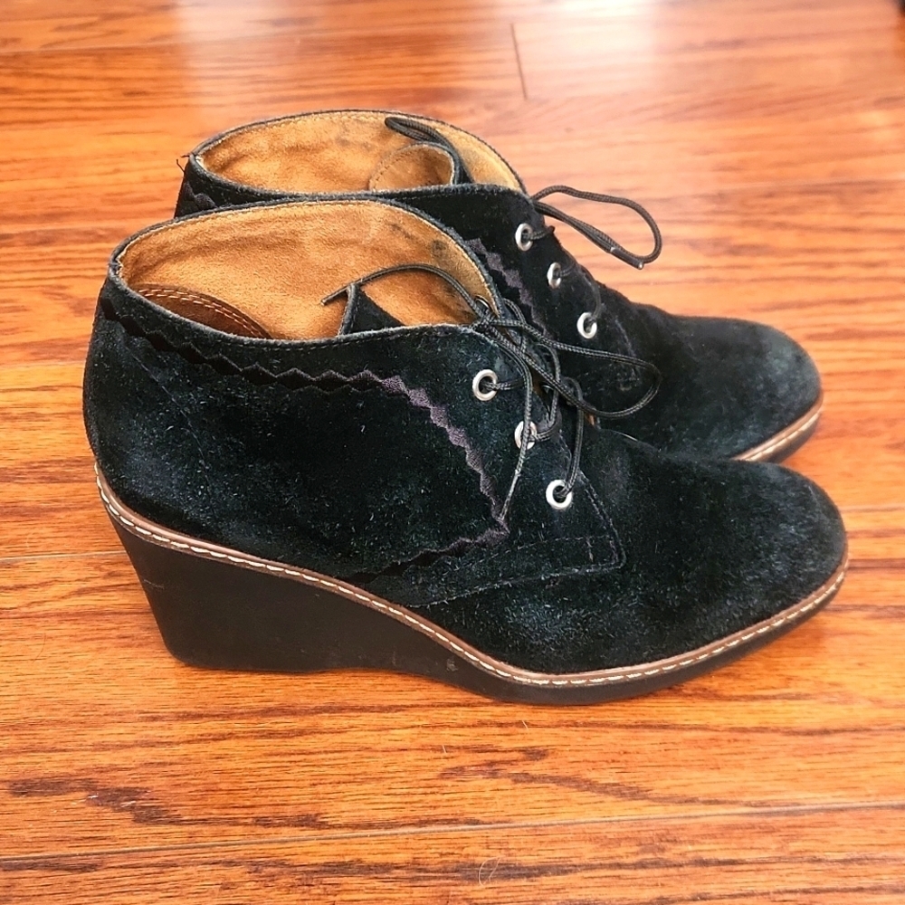 Naturalizer Black Suede Kaitlyn Ankle Wedge Boots - Picture 2 of 8